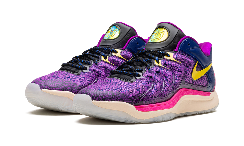 KD 17 "Travel Ball" FJ9487 400